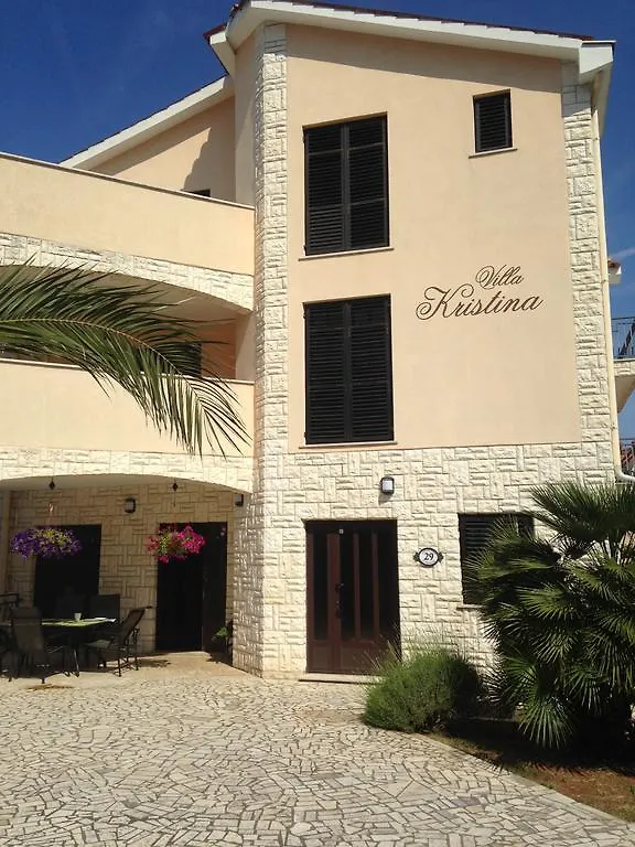 Apartments Villa Kristina location